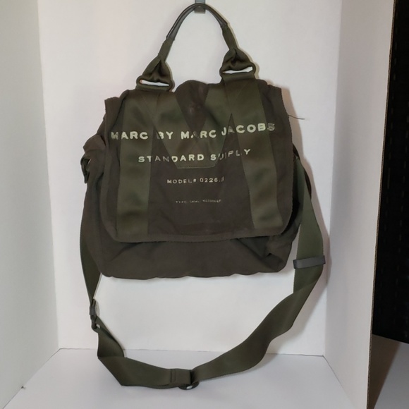 Marc Jacob's S.S. Small Messenger Bag - Picture 7 of 8